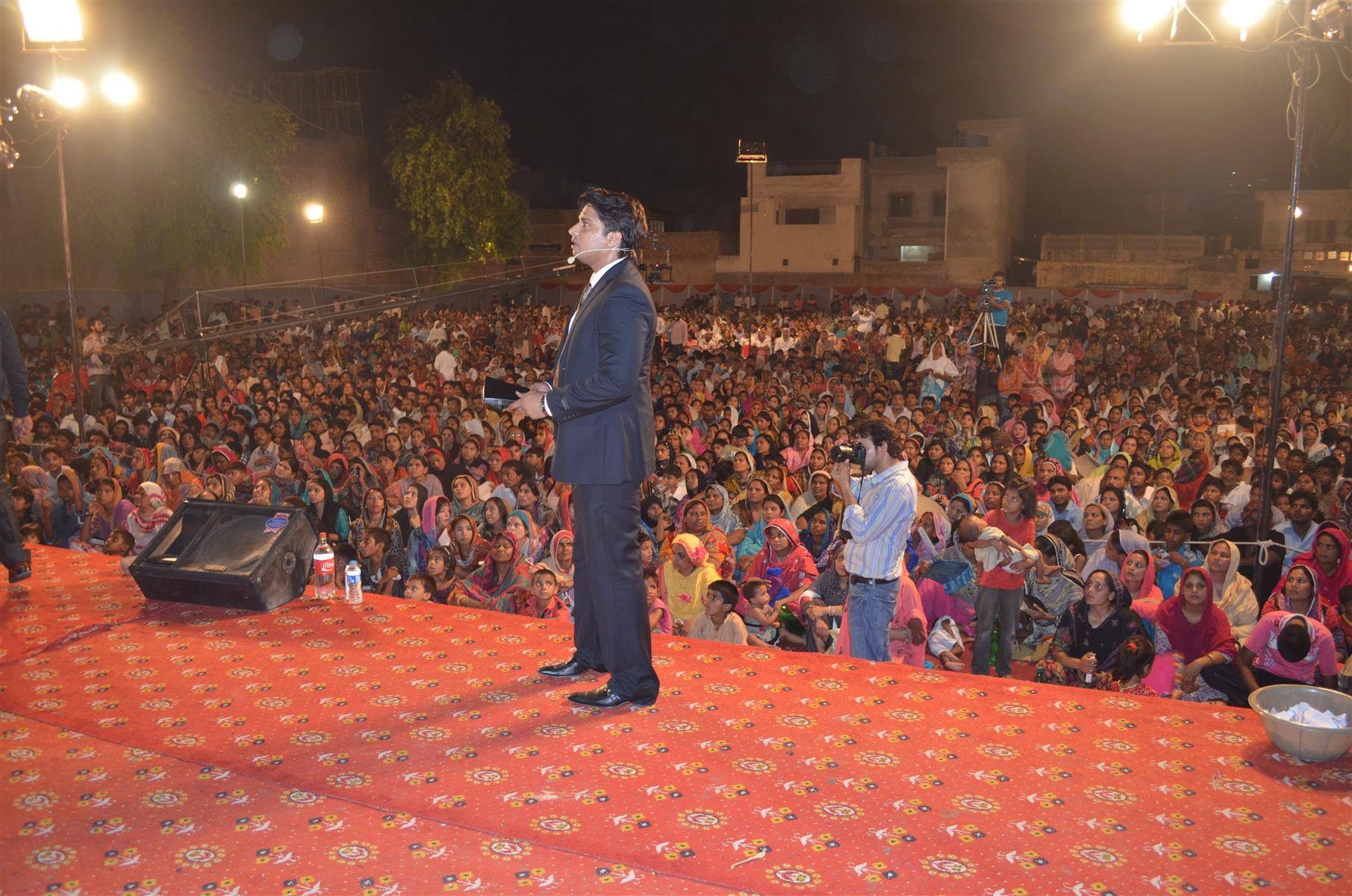 Evangelism in Pakistan - Gospel Crusades in Pakistan